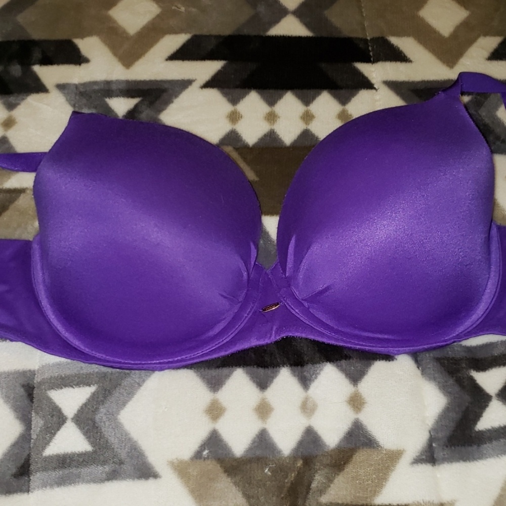 Victoria secret 36DD bra
